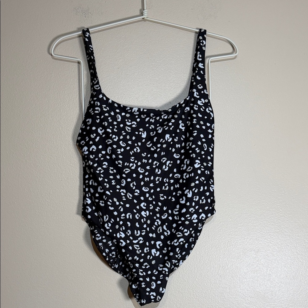 Black and White Leopard Print One-Piece Swimsuit